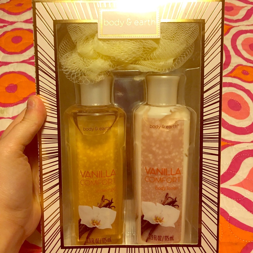 Body and earth shower gel & lotion
